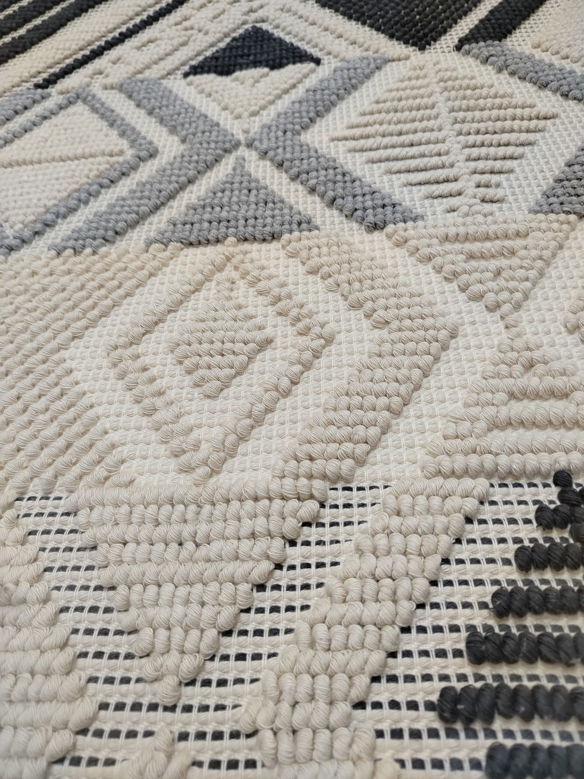 ARAZZO ROMBI SFALZATI - immagine 1